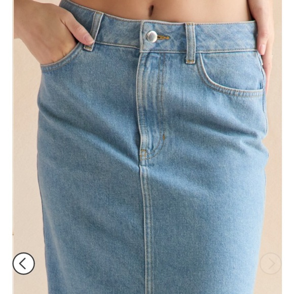 ⭐️ NEW Francesca's Harper Heritage Sylvia Denim Front Slit Midi Skirt - Picture 4 of 11